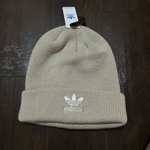NWT adidas hat, got for a gift and never wore it